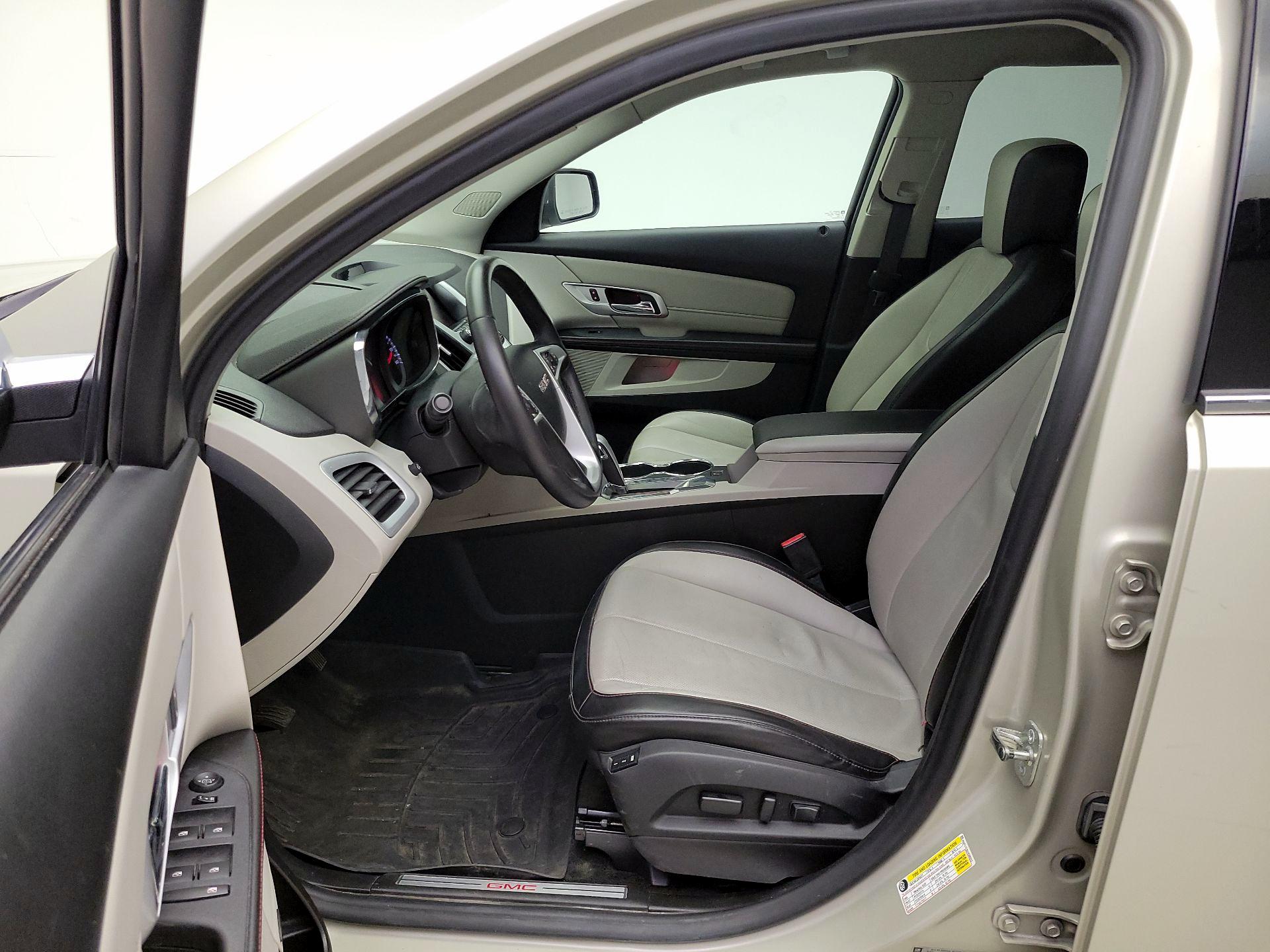 Thumbnail: 2015 GMC Terrain - 11