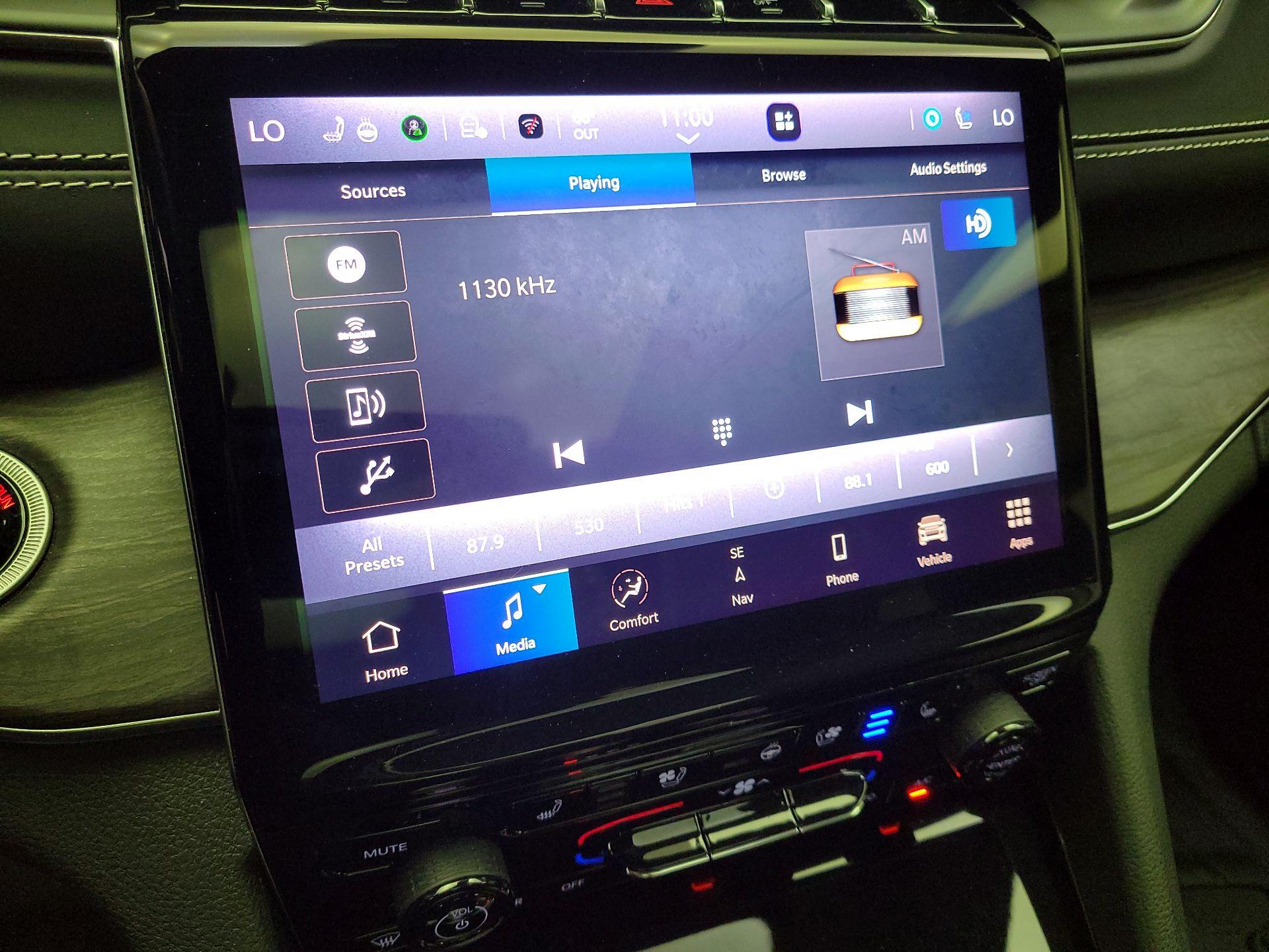 Thumbnail: 2023 Jeep Grand Cherokee - 16