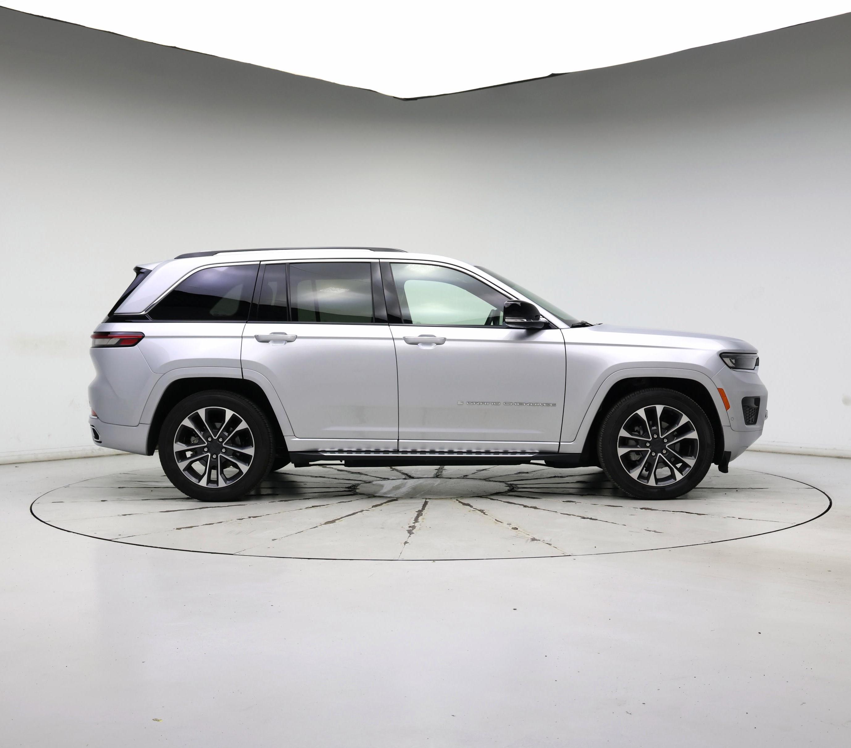 Thumbnail: 2023 Jeep Grand Cherokee - 7