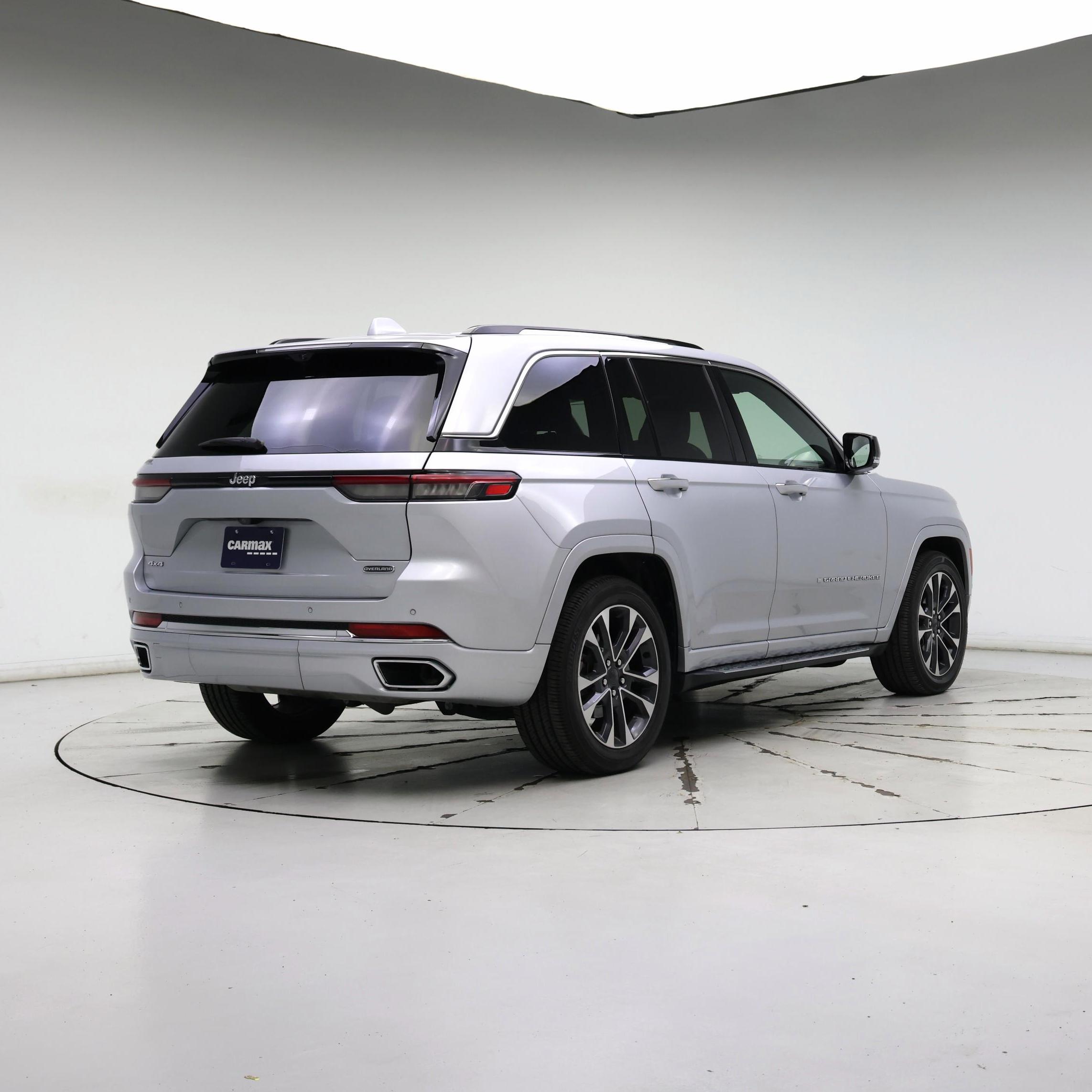 Thumbnail: 2023 Jeep Grand Cherokee - 8