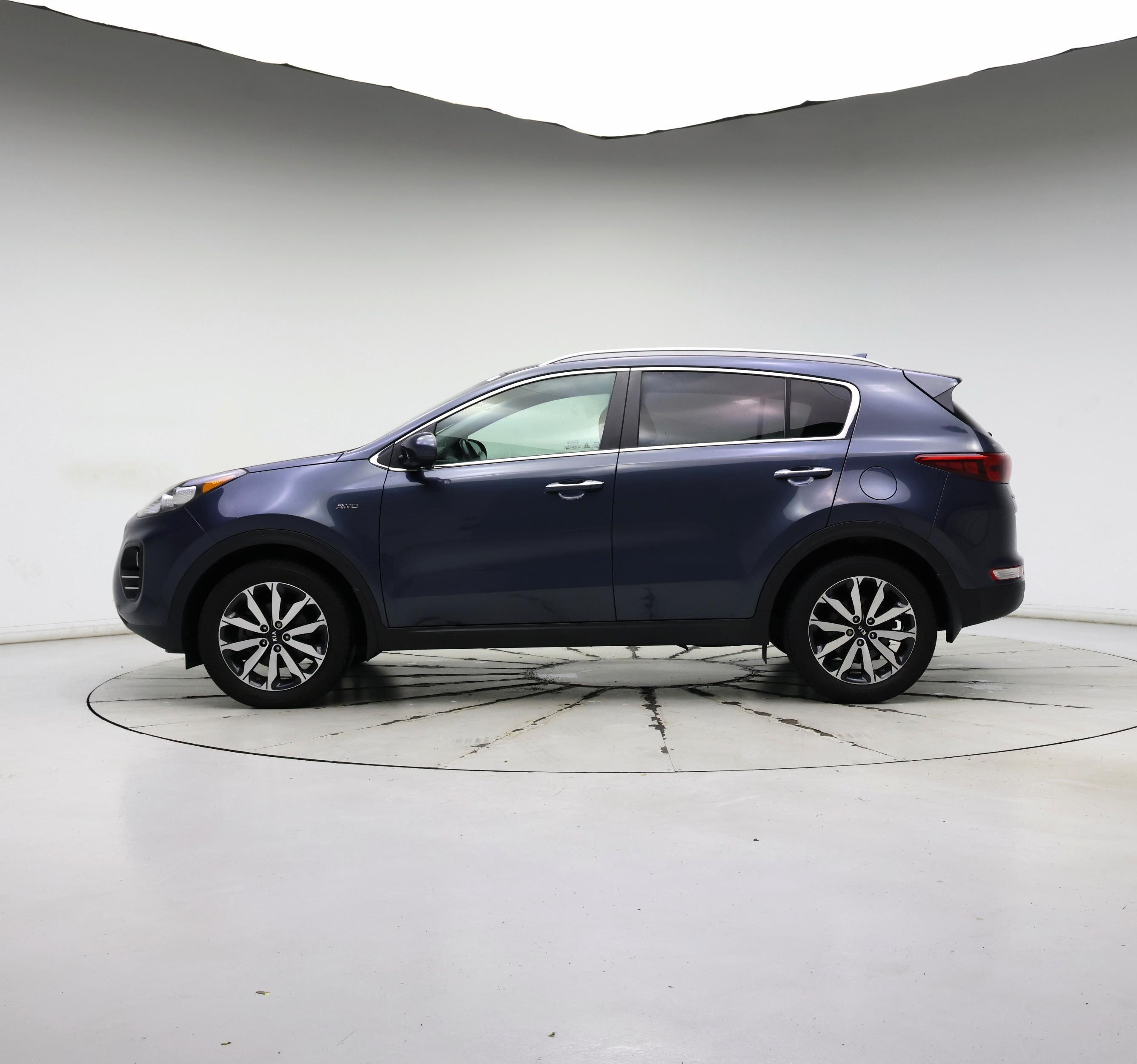 Thumbnail: 2017 Kia Sportage - 3