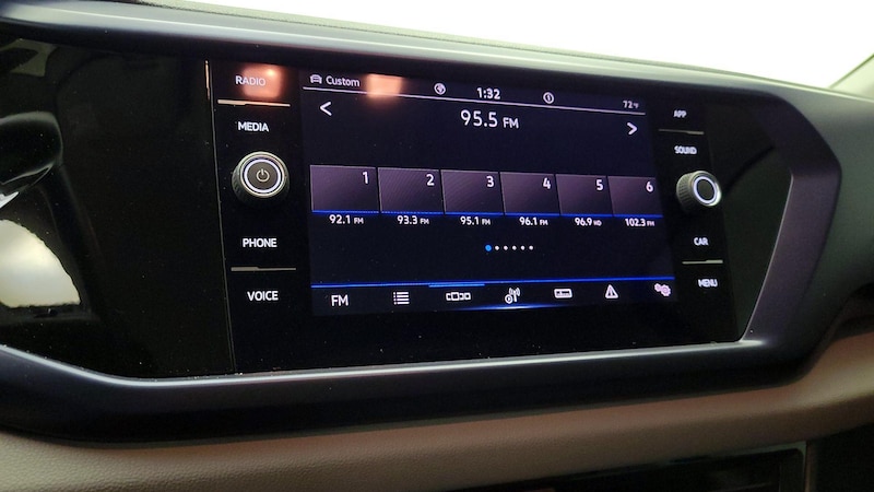 2022 Volkswagen Taos SE 15