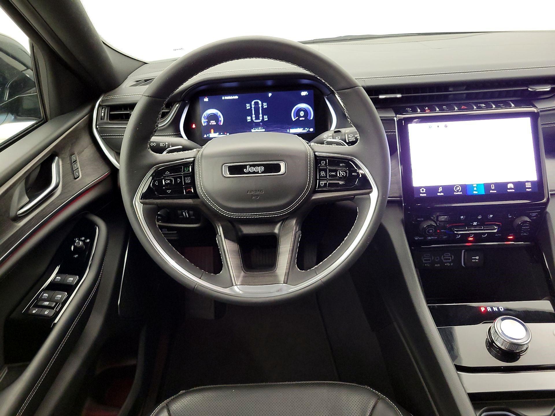 Thumbnail: 2023 Jeep Grand Cherokee L - 10