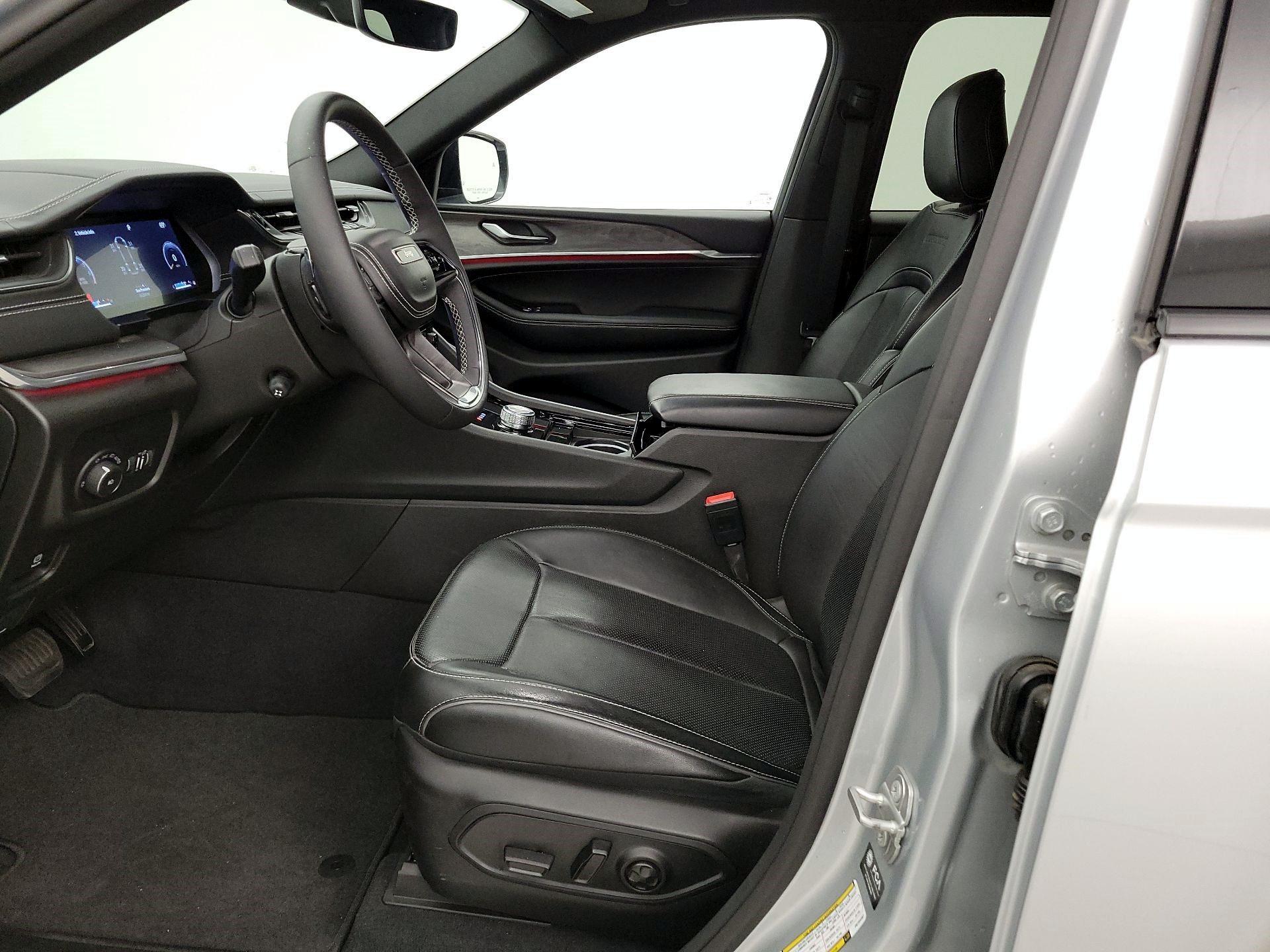 Thumbnail: 2023 Jeep Grand Cherokee L - 11