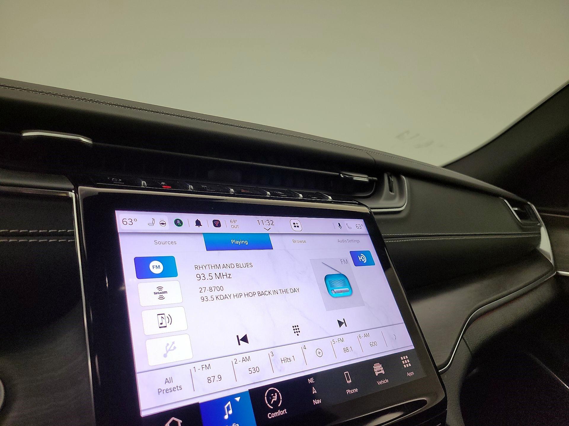 Thumbnail: 2023 Jeep Grand Cherokee L - 16