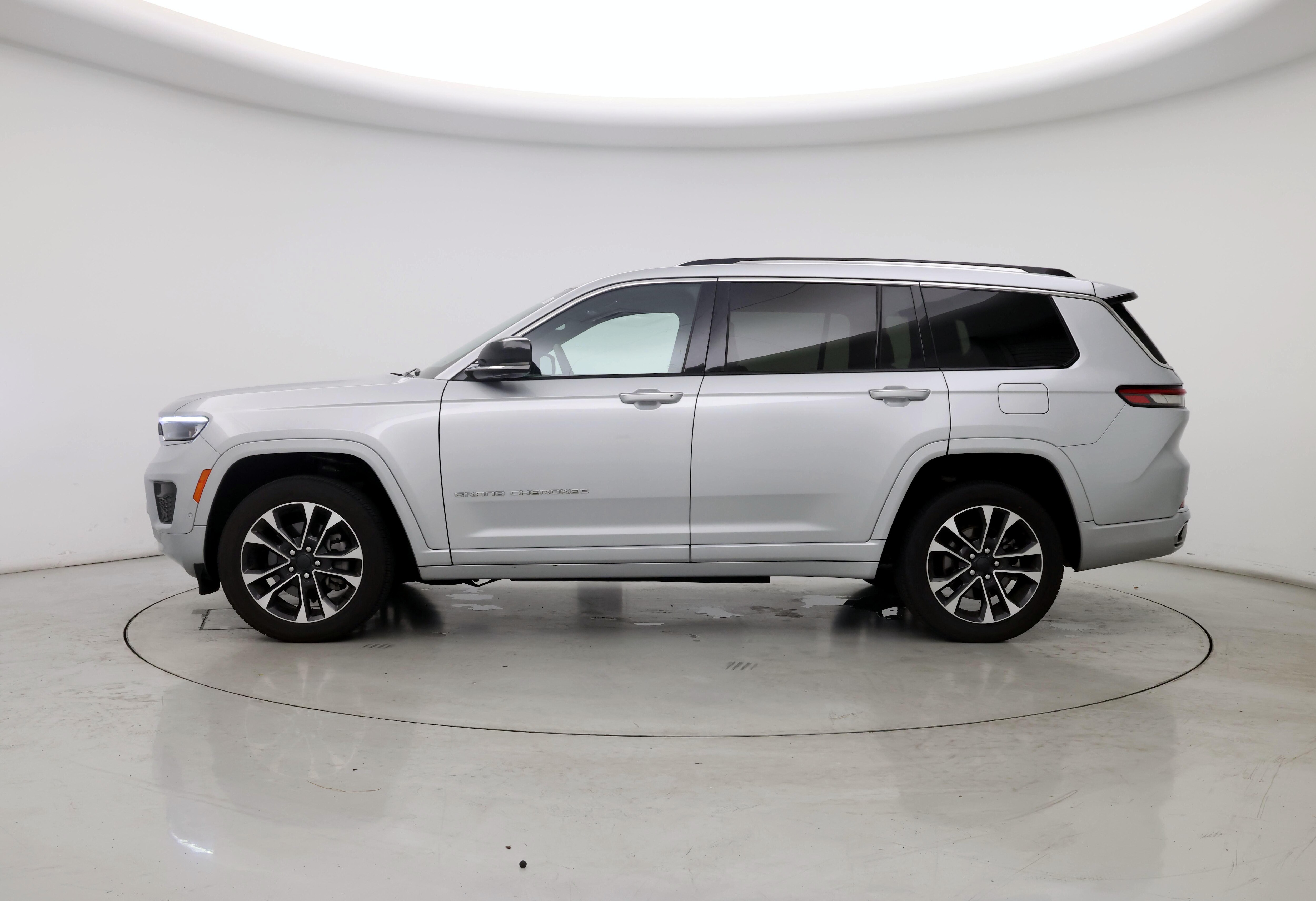 Thumbnail: 2023 Jeep Grand Cherokee L - 3