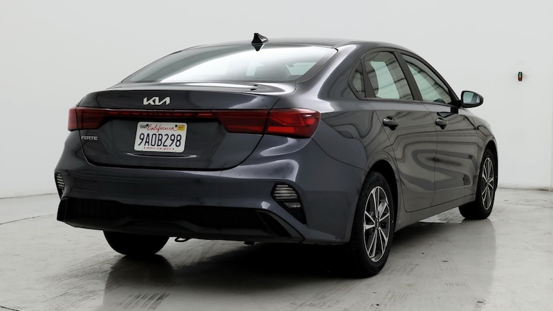 2022 Kia Forte FE 8