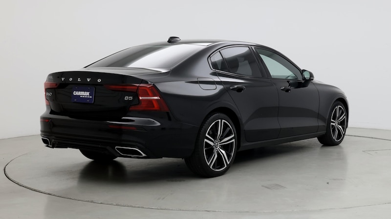 2022 Volvo S60 B5 R-Design 8