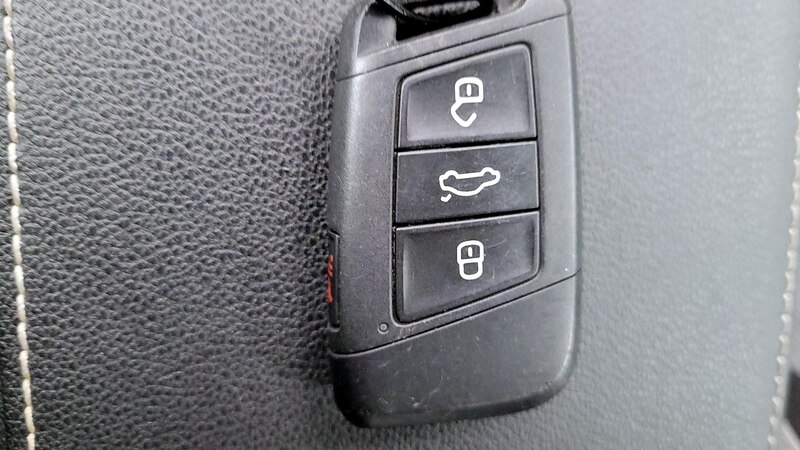 2022 Volkswagen Taos S 22
