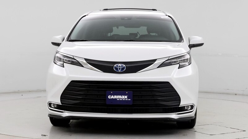 2023 Toyota Sienna XLE 5