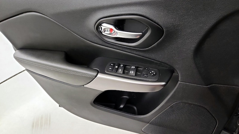 2022 Jeep Cherokee Latitude 12