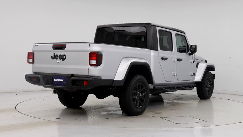 2022 Jeep Gladiator Altitude 8