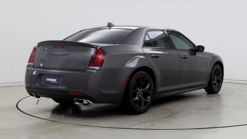 2021 Chrysler 300 S 8