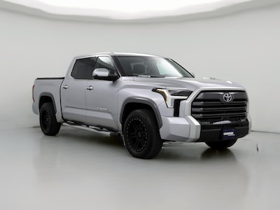 2023 Toyota Tundra Limited -
                Irving, TX