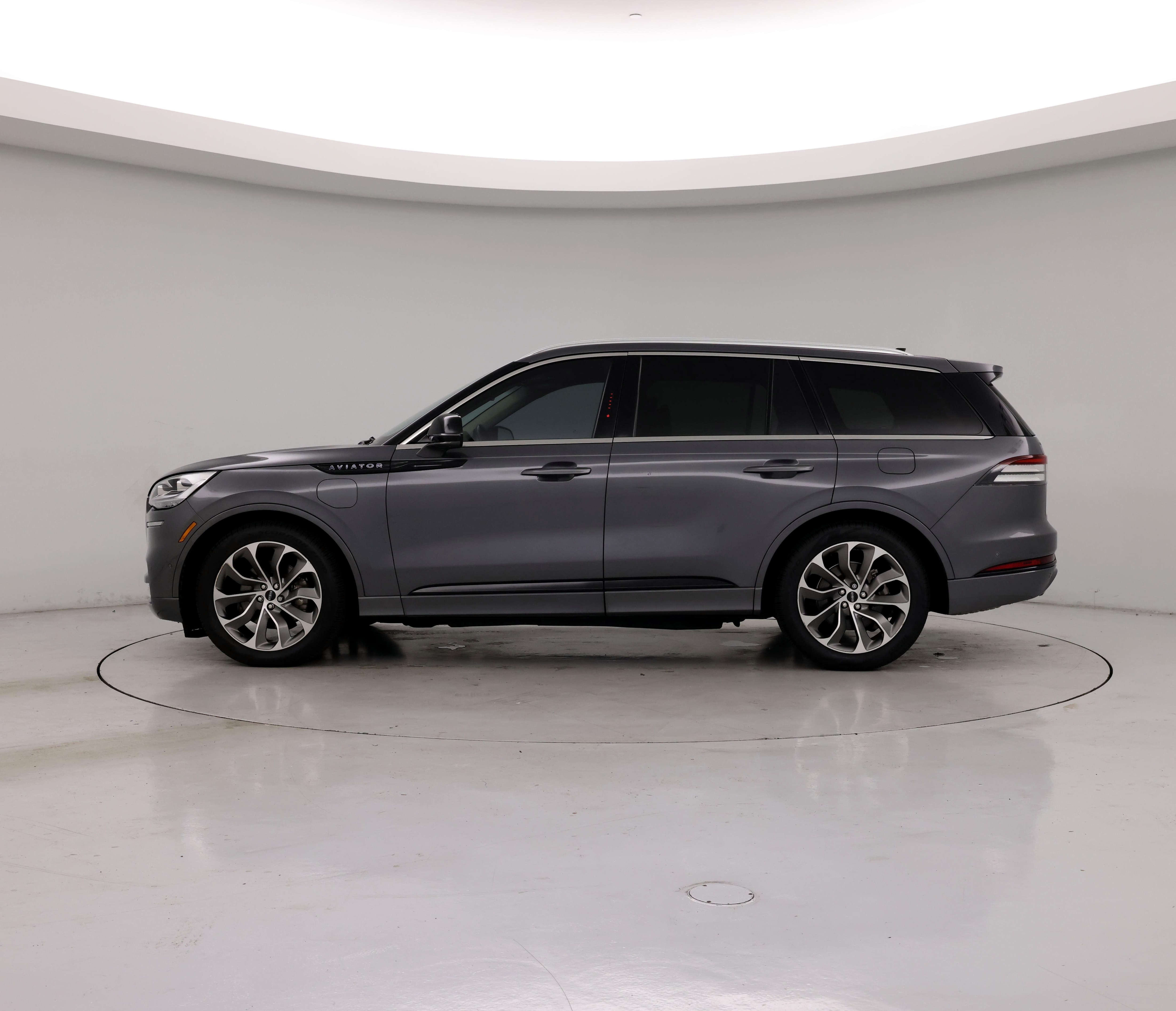 Thumbnail: 2021 Lincoln Aviator - 3