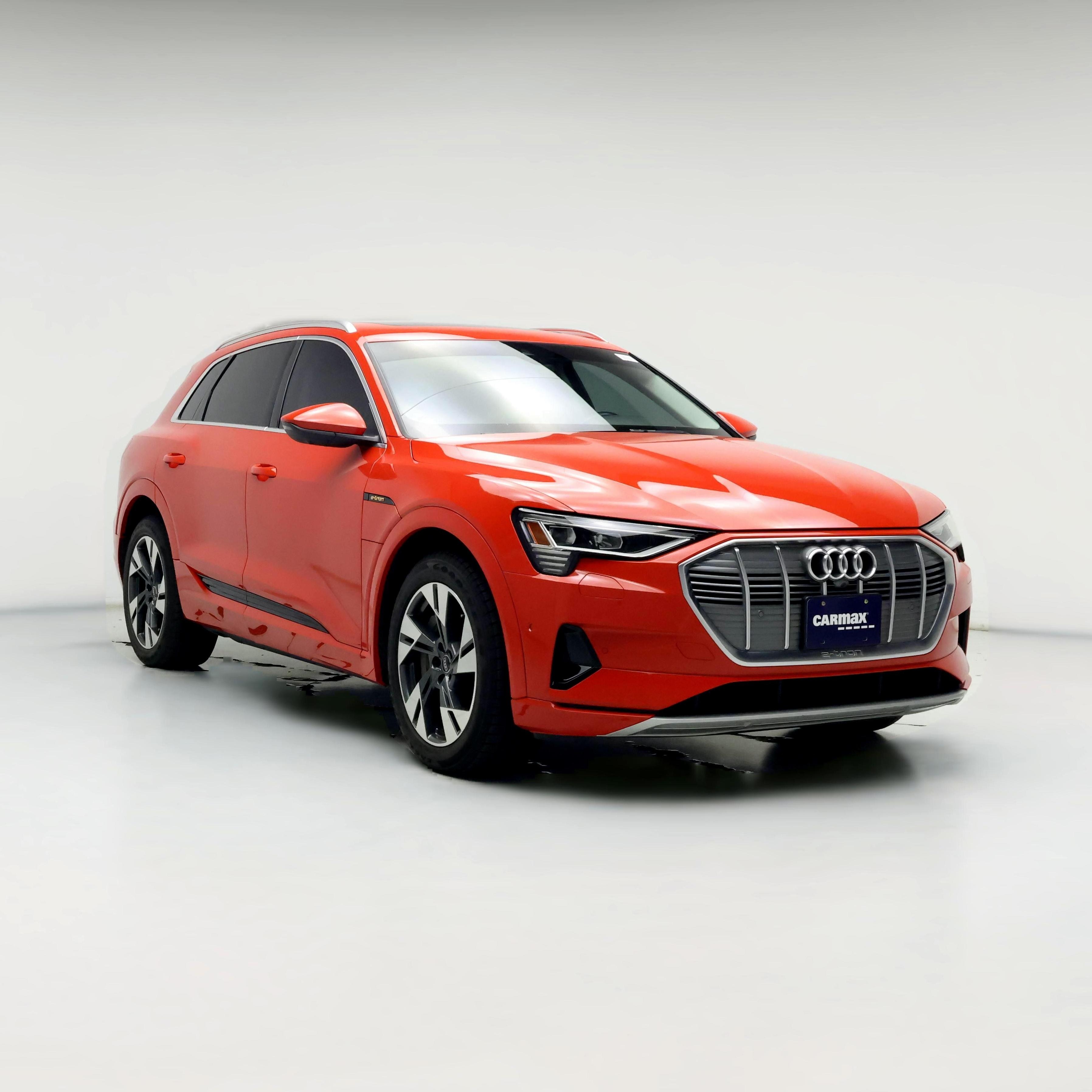 2022 Audi e-tron Premium Plus