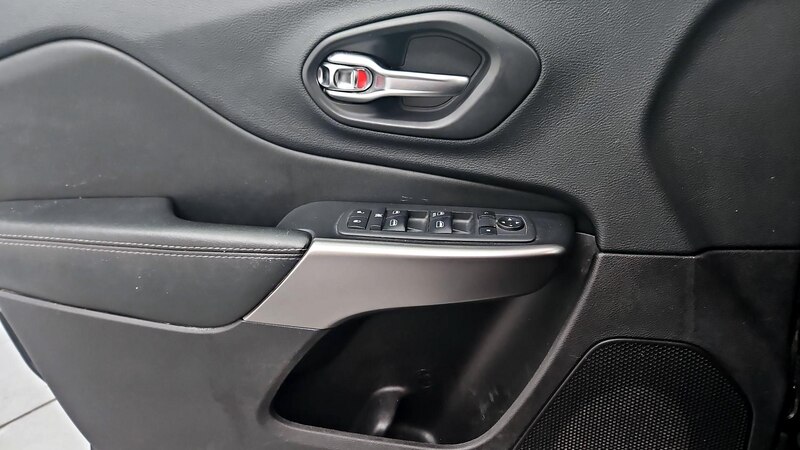 2020 Jeep Cherokee Latitude 12