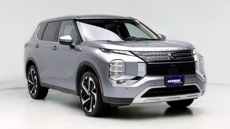 2022 Mitsubishi Outlander SE Hero Image