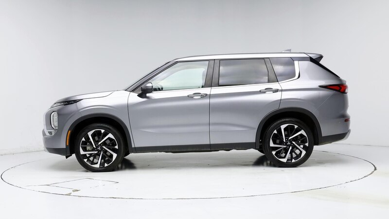 2022 Mitsubishi Outlander SE 3