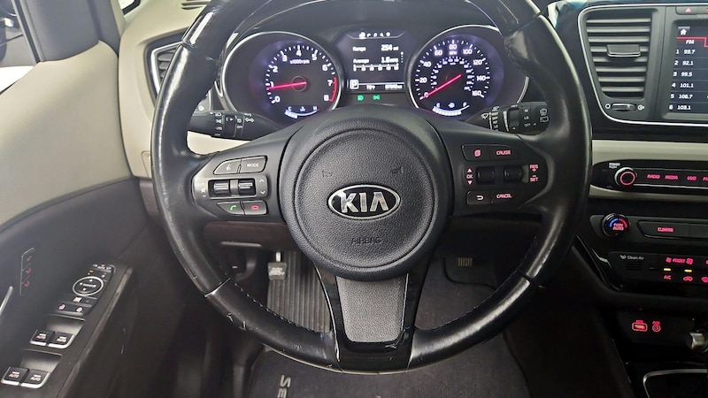 2015 Kia Sedona L 10