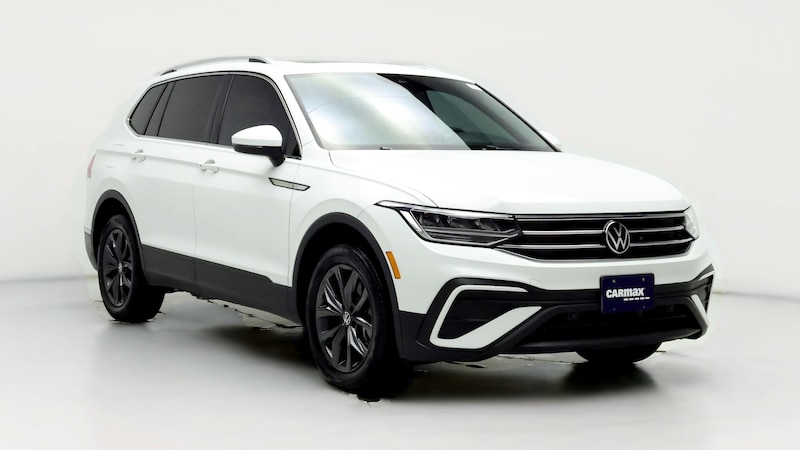 2022 Volkswagen Tiguan SE Hero Image