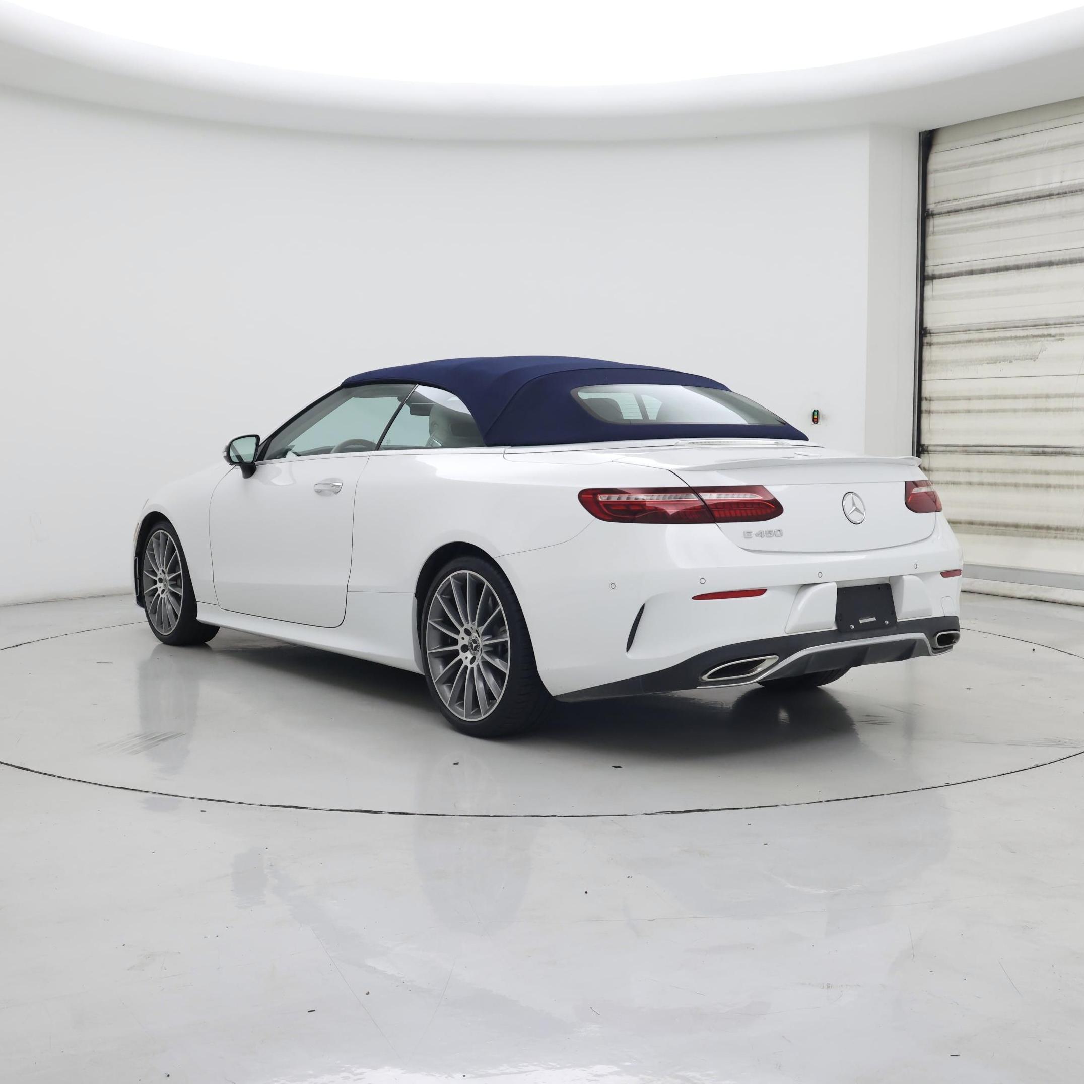 Thumbnail: 2022 Mercedes-Benz E-Class - 2