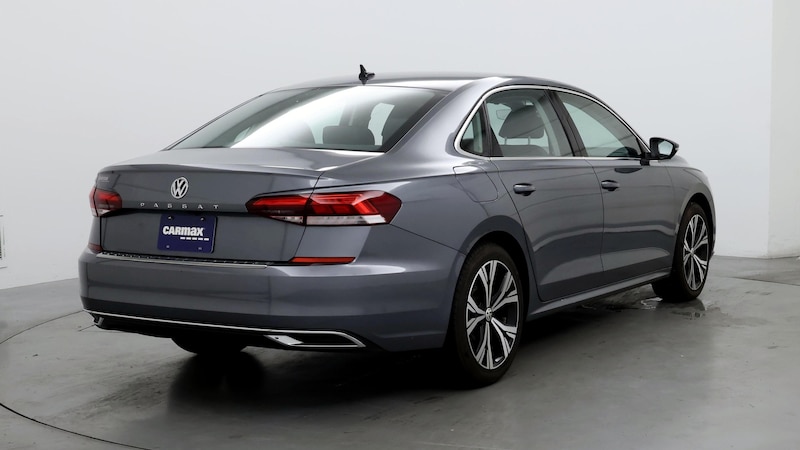 2022 Volkswagen Passat SE 8