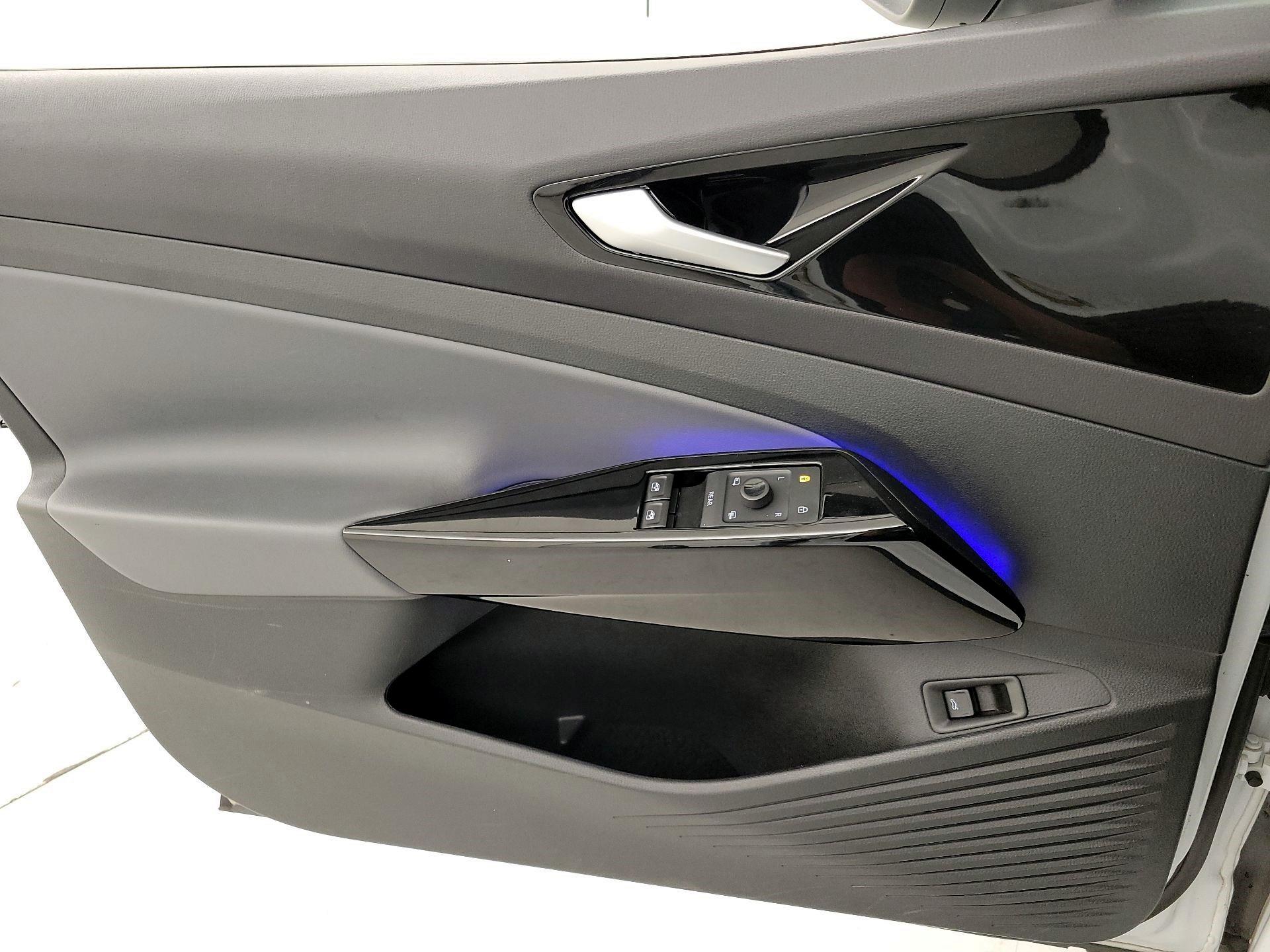 Thumbnail: 2021 Volkswagen ID.4 - 12