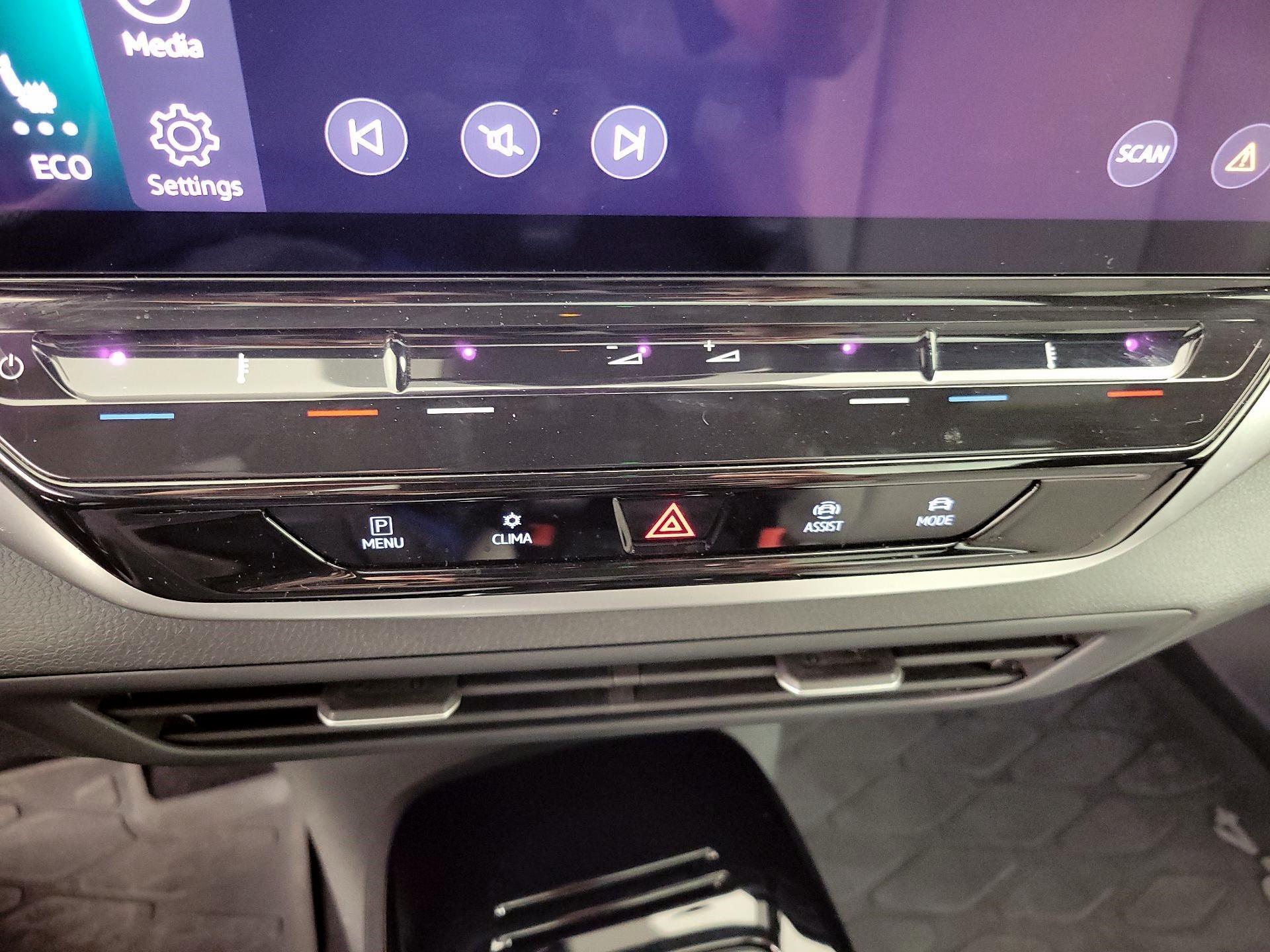 Thumbnail: 2021 Volkswagen ID.4 - 16