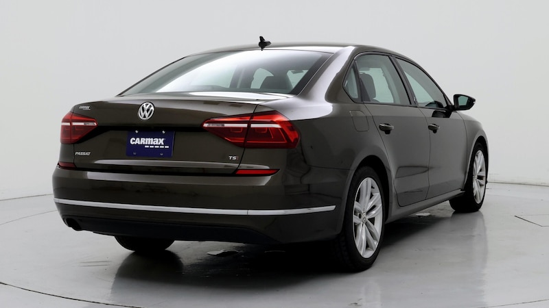 2019 Volkswagen Passat Wolfsburg Edition 8