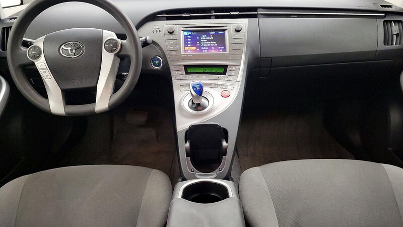 2014 Toyota Prius Three 9