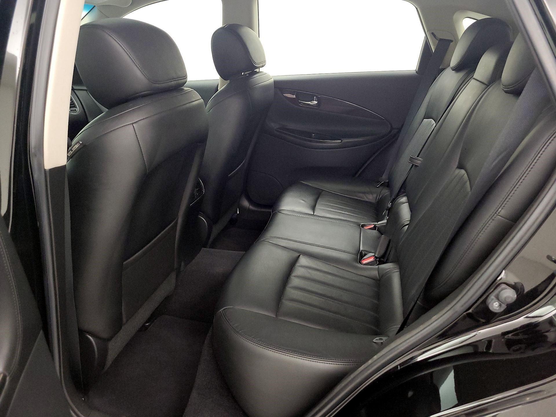 Thumbnail: 2016 INFINITI QX50 - 20