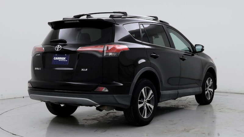 2018 Toyota RAV4 XLE 8