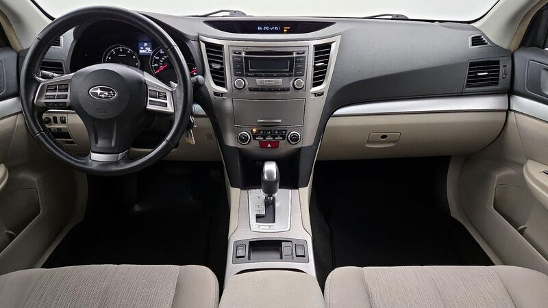 2013 Subaru Outback Premium 9