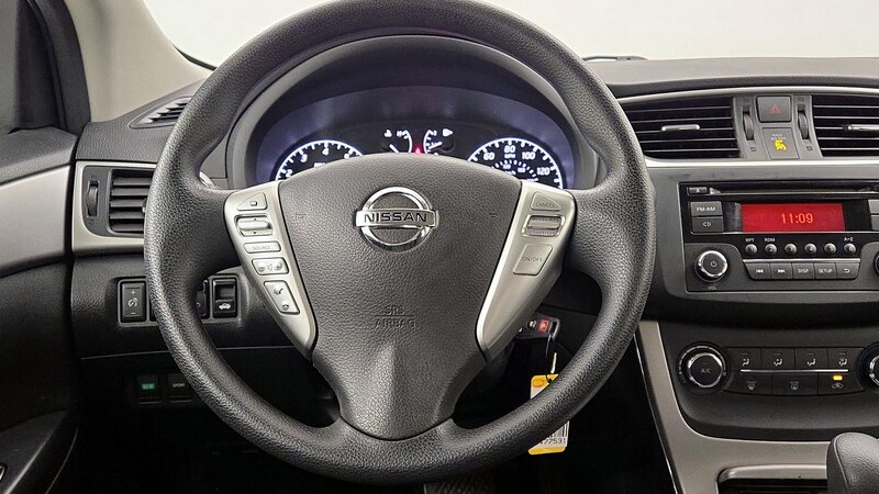 2015 Nissan Sentra S 10