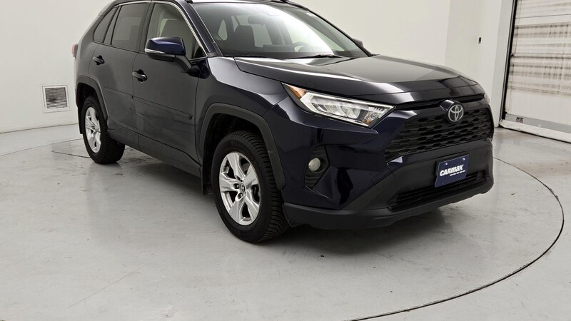 2020 Toyota RAV4 XLE 3