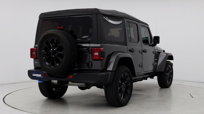 2023 Jeep Wrangler Unlimited Sahara 8