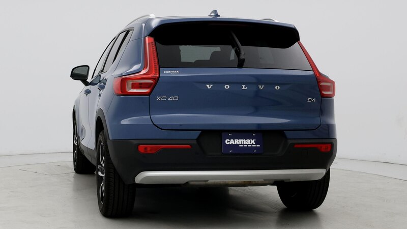 2023 Volvo XC40 B4 Core 6