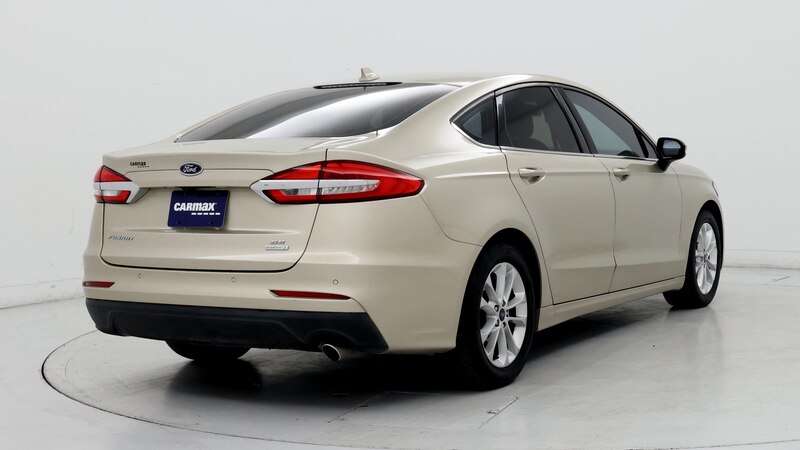 2019 Ford Fusion SE 8