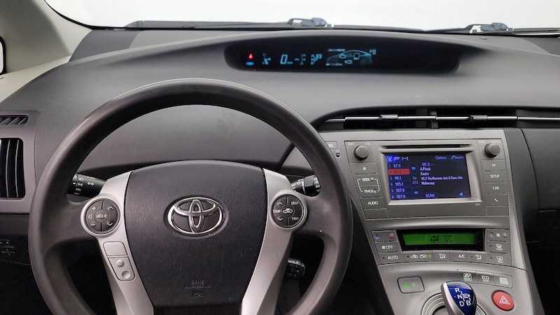 2013 Toyota Prius Two 10