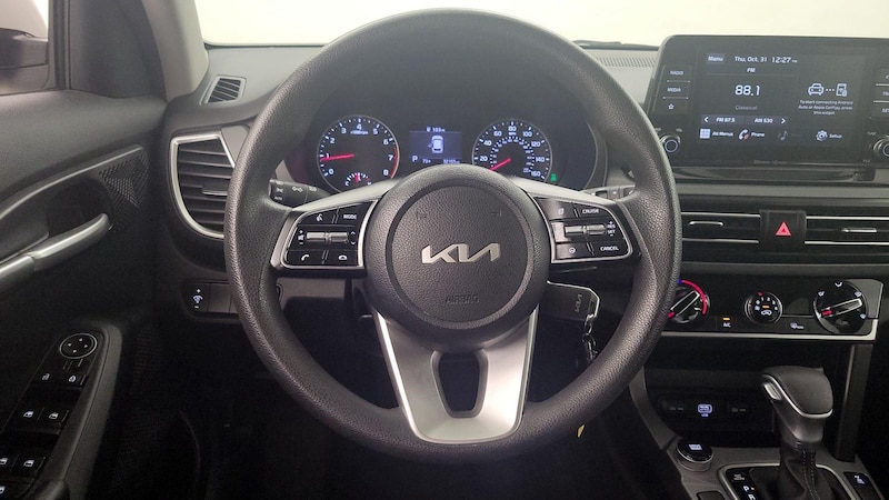 2022 Kia Seltos LX 10