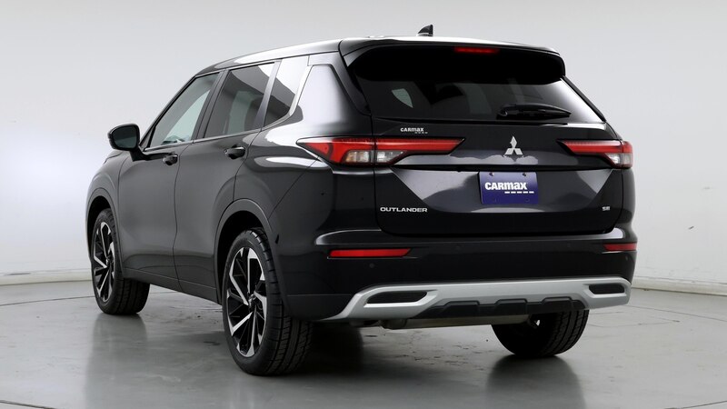 2022 Mitsubishi Outlander SE 2