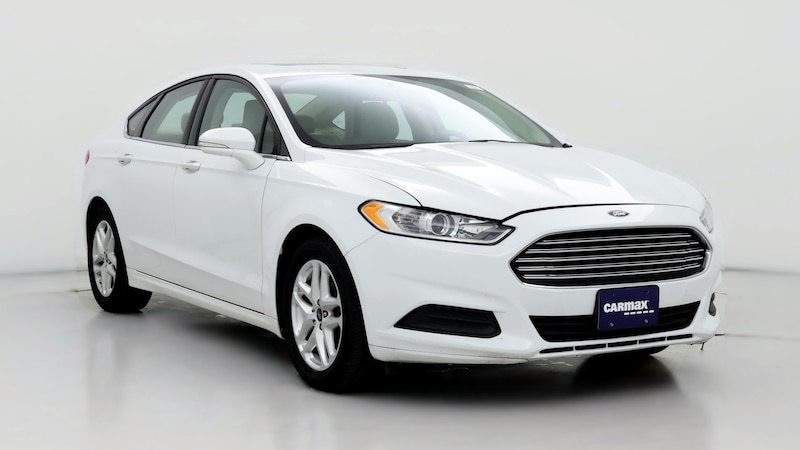 2014 Ford Fusion SE Hero Image