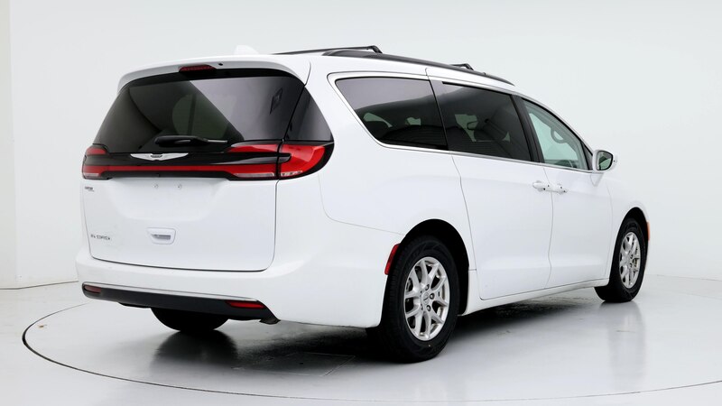 2022 Chrysler Pacifica Touring L 8