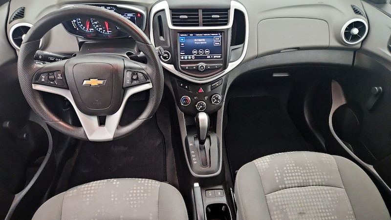 2020 Chevrolet Sonic LT 9