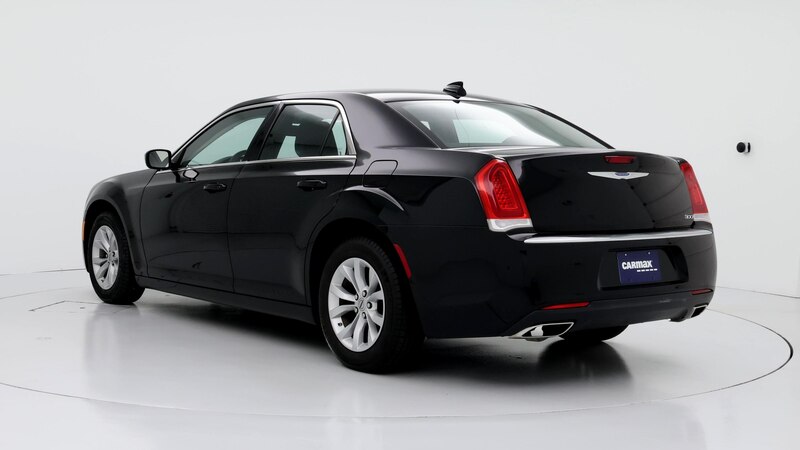 2023 Chrysler 300 Touring 2