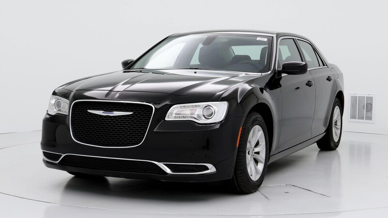 2023 Chrysler 300 Touring 4