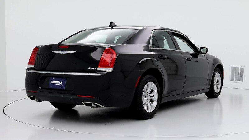 2023 Chrysler 300 Touring 8