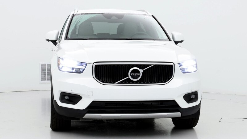 2022 Volvo XC40 T4 Momentum 5