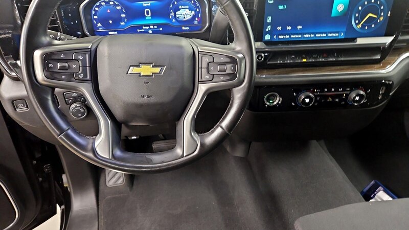 2023 Chevrolet Silverado 1500 LT 10